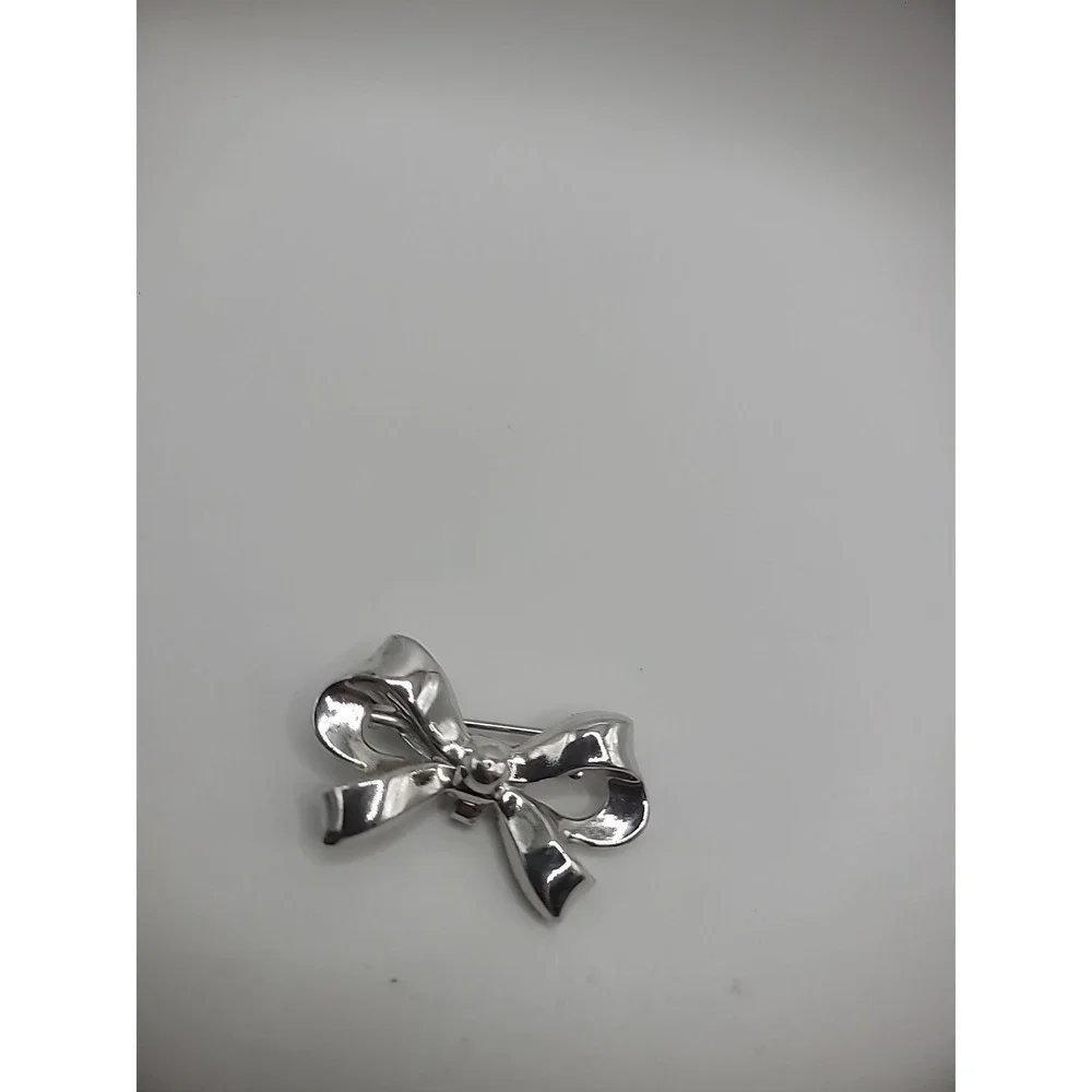 Vintage Coro Silver Tone‎ Bow Brooch Pin Jewelry Costume Dainty